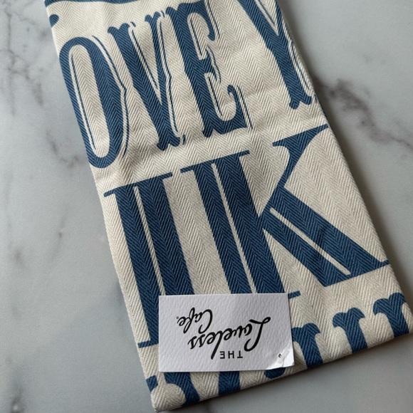 Tea towels and rubber spatulas from the Loveless Cafe - Picture 2 of 10